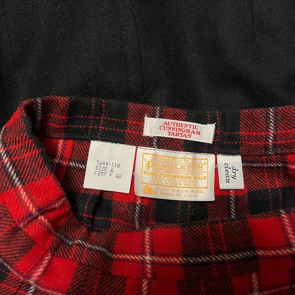 Vintage Red Cunningham Tartan Plaid Pleated Wool Skirt - Picture 3 of 3